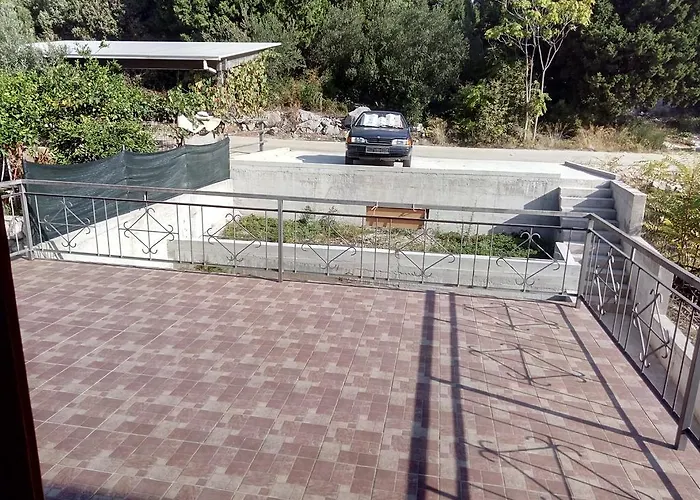 Zdravka アパート *